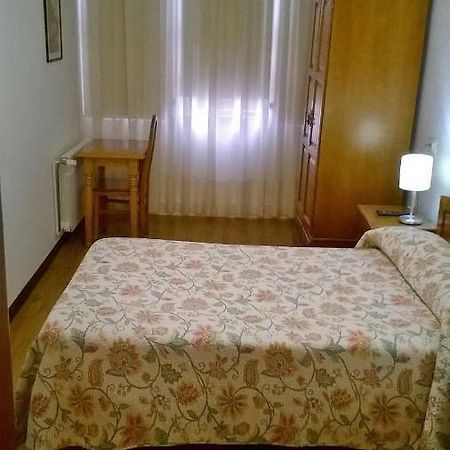 Hostal El Cairo Ferrol Exteriör bild