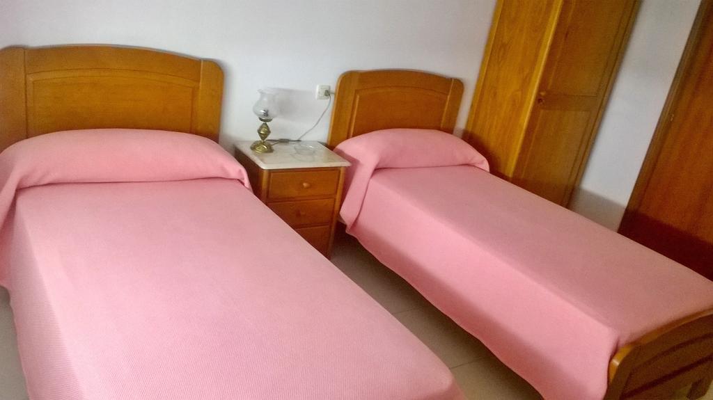 Hostal El Cairo Ferrol Exteriör bild