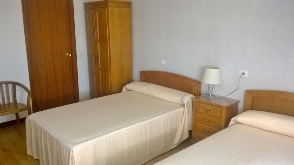 Hostal El Cairo Ferrol Exteriör bild