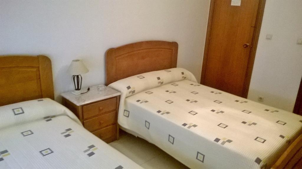 Hostal El Cairo Ferrol Exteriör bild