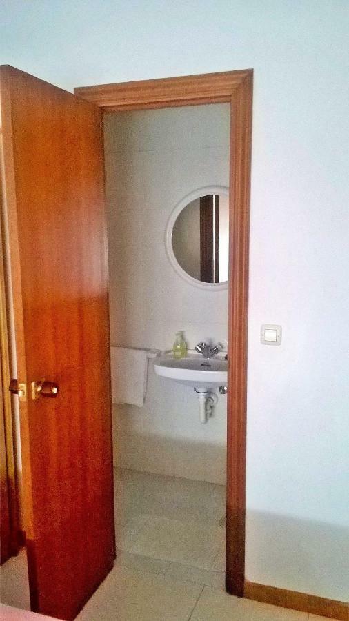 Hostal El Cairo Ferrol Exteriör bild