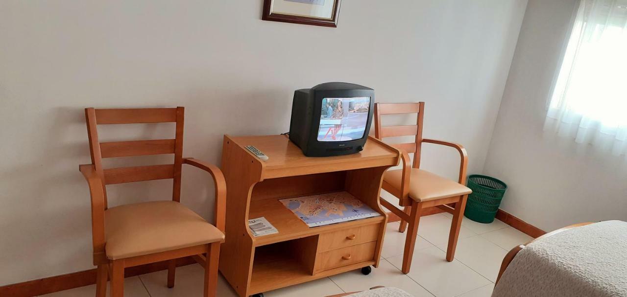 Hostal El Cairo Ferrol Exteriör bild
